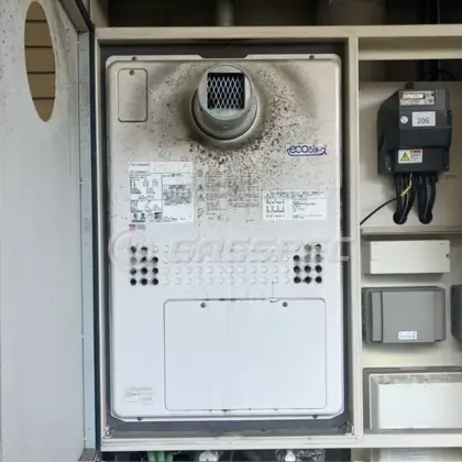 施工前の暖房熱源機（GTH-C2448AW3H-T）