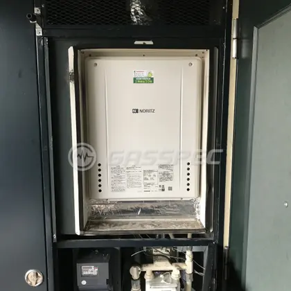 施工後の給湯器（ノーリツ GT-2460SAWX-H-1 BL）