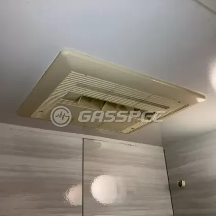 施工前の浴室乾燥機（FD2809J3）