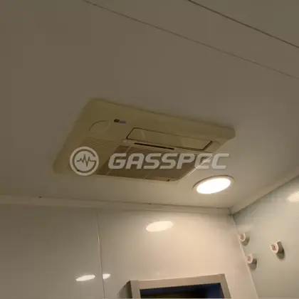 施工前の浴室乾燥機（BDV-3300UKNSC-J3）