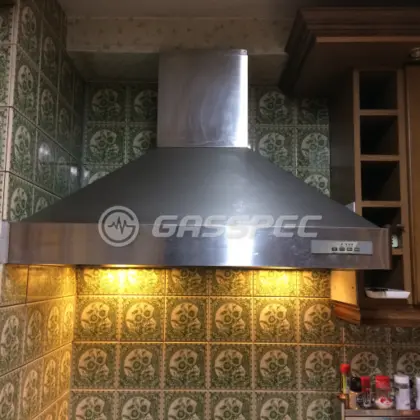 施工前のレンジフード