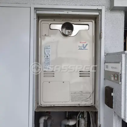施工前の暖房熱源機（RUFH-V2403SAT2-3(B)）