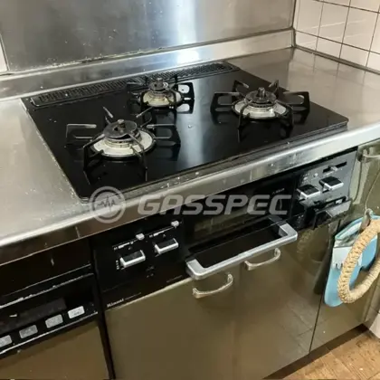 施工前のビルトインガスコンロ（RS38W7G11R）