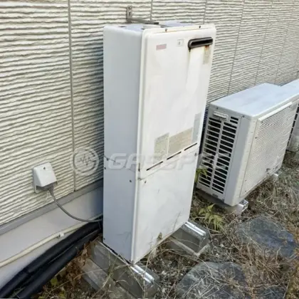 施工前の暖房熱源機（RH-100WN2-6）