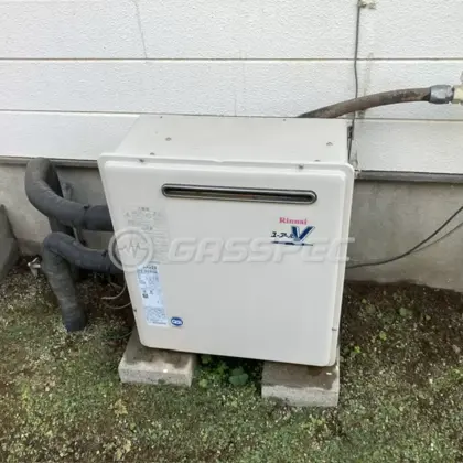 施工前の給湯器（RFS-A2400A）