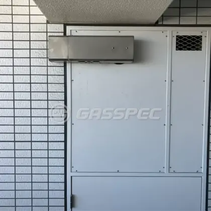施工前の給湯器（RUF-A2400SAA）