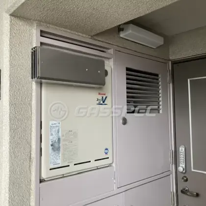 施工前の給湯器（RUF-A1610SAA）