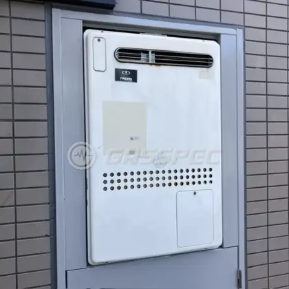 施工前の給湯器