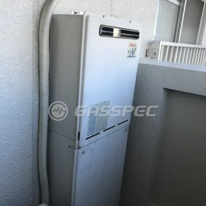 施工前の給湯器（RUF-V2001SAW）