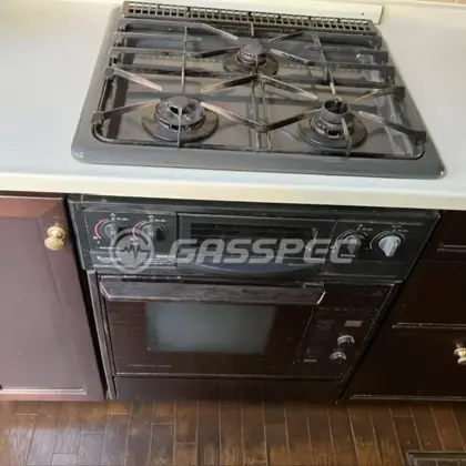 施工前のビルトインガスコンロ（RN-A463DC-HL）