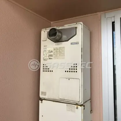 施工前の暖房熱源機（GTH-C2436AWX3H-T）