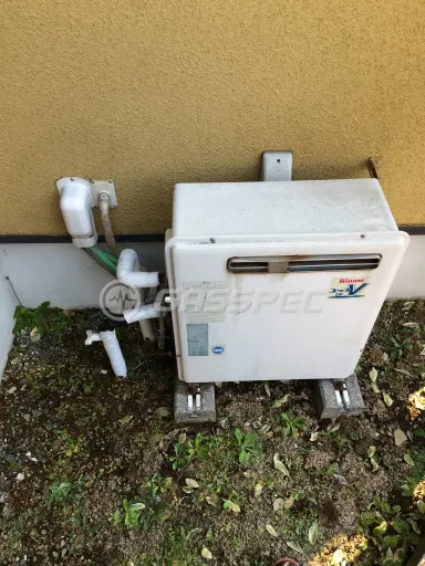 施工前の給湯器（RUF-V2002SAG）