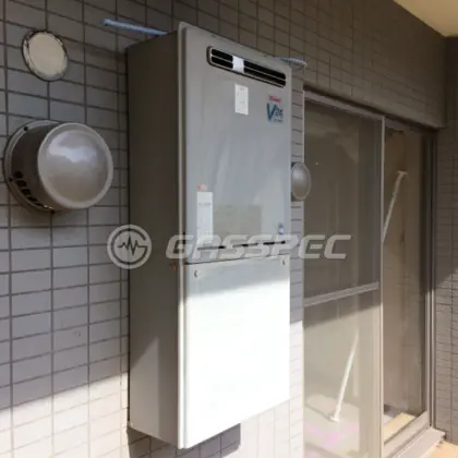 施工前の給湯器（RUF-V2400SAW-1）
