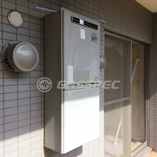 交換前の給湯器（リンナイ RUF-V2400SAW-1）