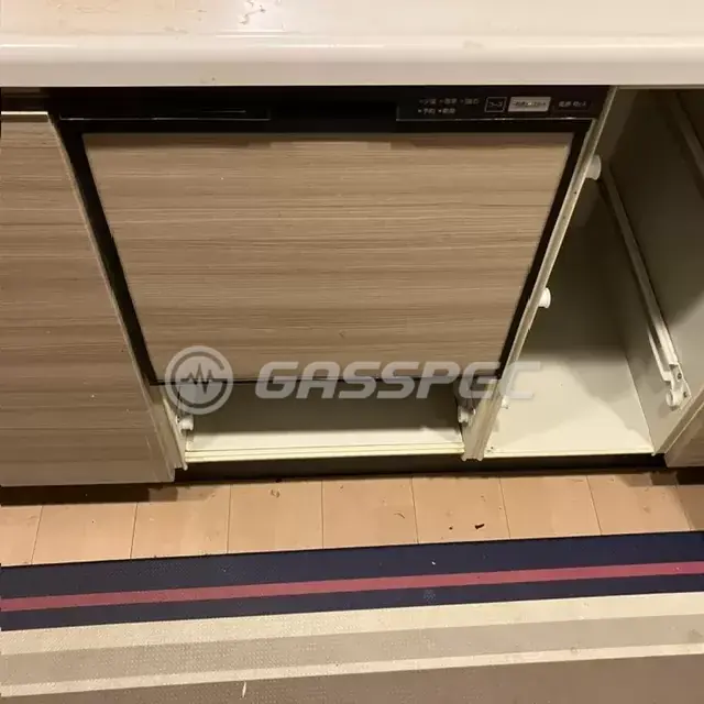 交換前のビルトイン食洗機（パナソニック NP-45RS5KAA）