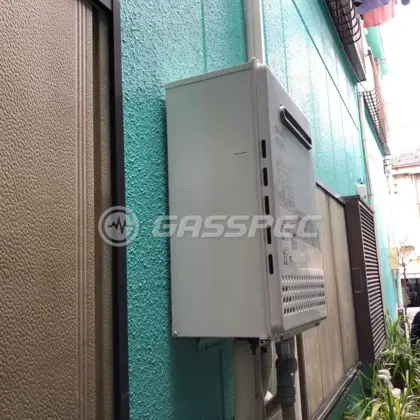 施工前の給湯器（GT-C2452SAWX）