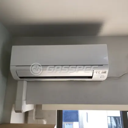 施工後のエアコン（三菱 MSZ-GV2219-W）