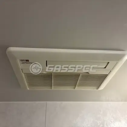 施工前の浴室乾燥機（RBH-C331K3SN(A)）