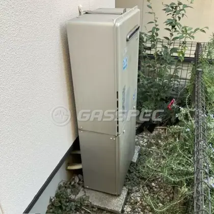 施工前の給湯器（RUF-E2400SAW）