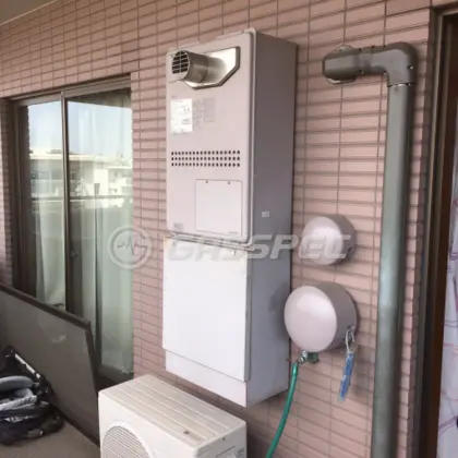 施工前の暖房熱源機（GTH-2413AWXH-T）