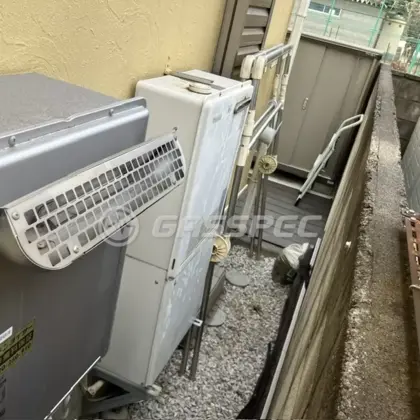 施工前の暖房熱源機（RH-100WN2-6）