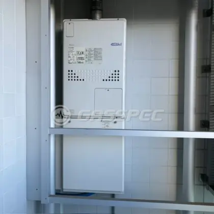 施工前の暖房熱源機（GTH-C2436AWX6H-H）