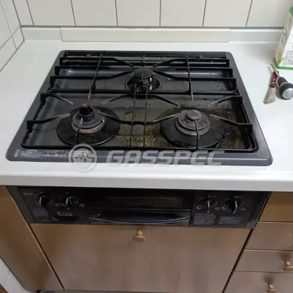 施工前のビルトインガスコンロ（DG3043F1）