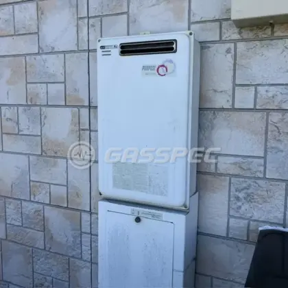施工前の給湯器（GS-161W-1）
