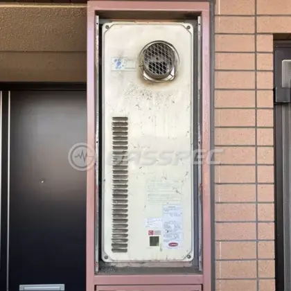 施工前の給湯器（OURB-1601D-T）