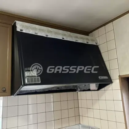 施工前のレンジフード