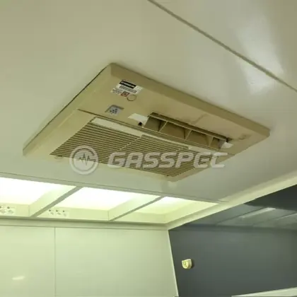 施工前の浴室乾燥機（HBD-3304KCSK-J3P）