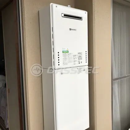施工後の給湯器（ノーリツ GT-2460AWX-1 BL）