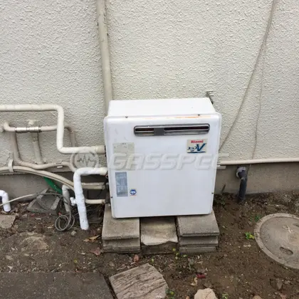 施工前の給湯器（RUF-V2401AG）