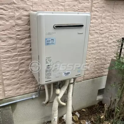施工前の給湯器（RUF-E2401SAW(A)）