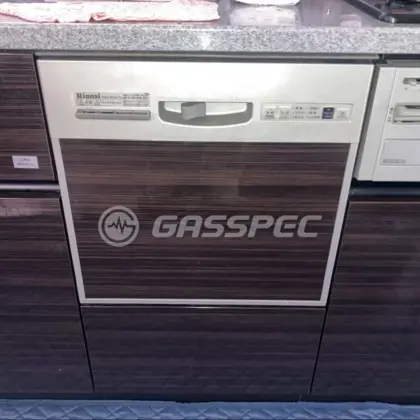 施工前のビルトイン食洗機（RKW-403A-SV）