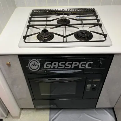 施工前のビルトインガスコンロ（RBG-30B2S-8D）