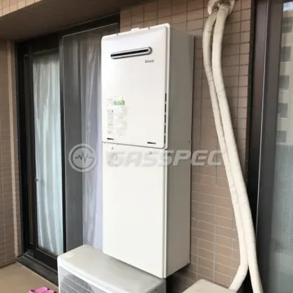 施工後の給湯器（リンナイ RUF-A2405SAW(B)）