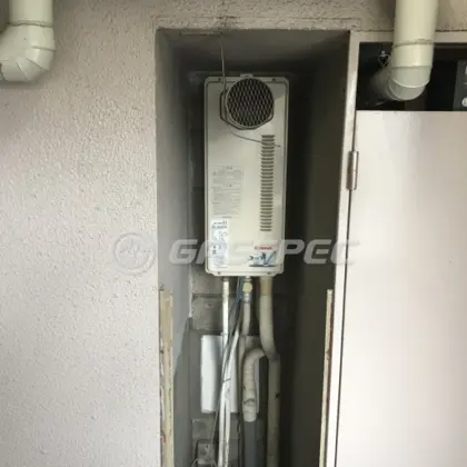 施工前の給湯器（RUF-VS2005SAT）