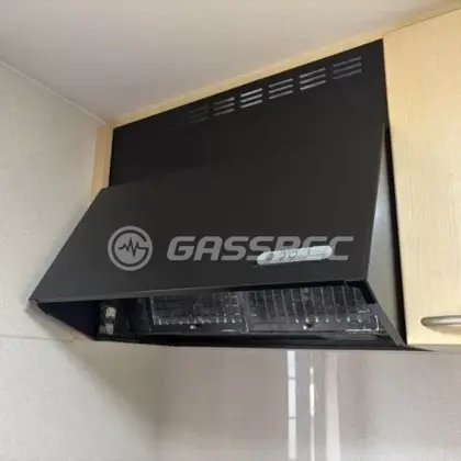 施工前のレンジフード