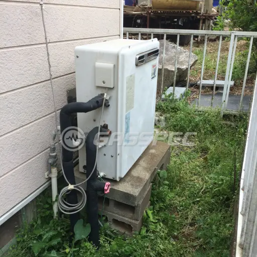 交換前の給湯器（リンナイ RFS-V2001SA）