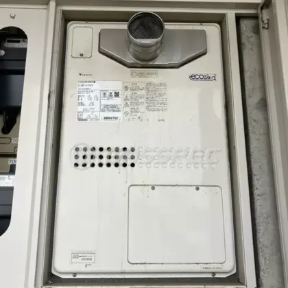 施工前の暖房熱源機（GTH-C2432AWX6H-T）
