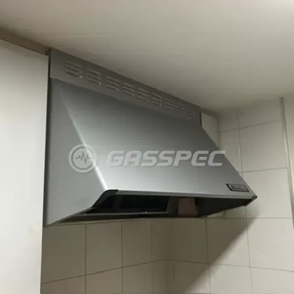施工前のレンジフード