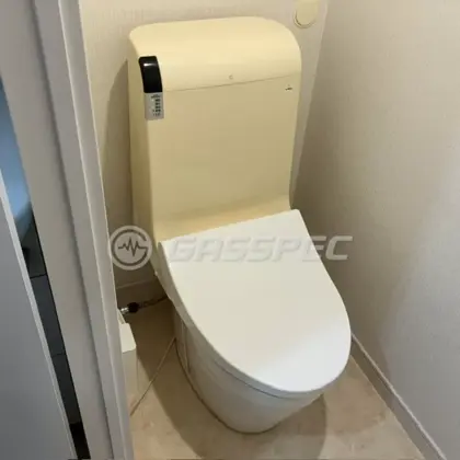 施工前のトイレ（CES932PE）