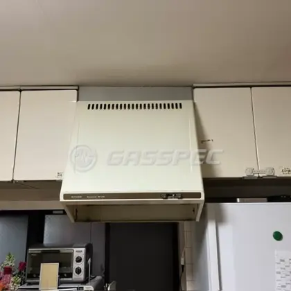 施工前のレンジフード