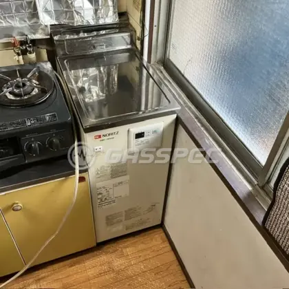 施工前の給湯器（GBF-1610D）