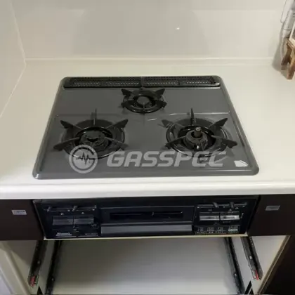 施工前のビルトインガスコンロ（RBG-31A8R）