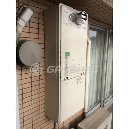 施工後の暖房熱源機（リンナイ RUFH-E2405AT2-3(A)）