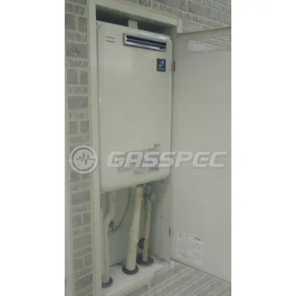 施工後の給湯器（パーパス GS-1600C-1(BL)）