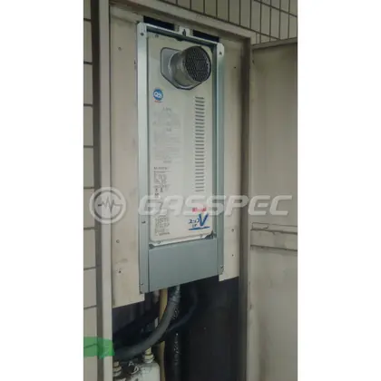 施工後の給湯器（リンナイ RUF-VS1615SAT）