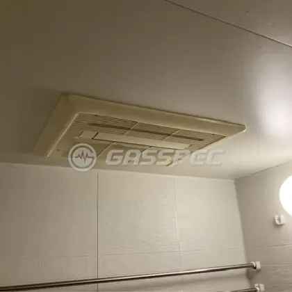 施工前の浴室乾燥機（FD2809J3）